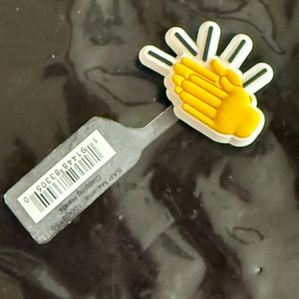 Crocs Jibbitz Yellow Hand Clap Croc Charm